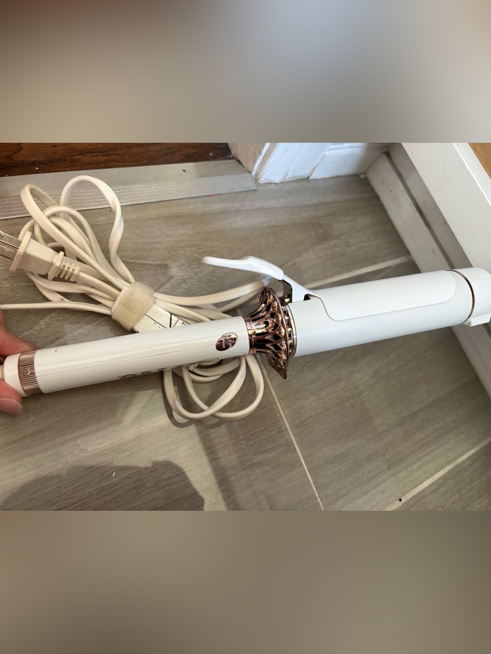 T3 White and Rose Gold Curling Iron 1.75”